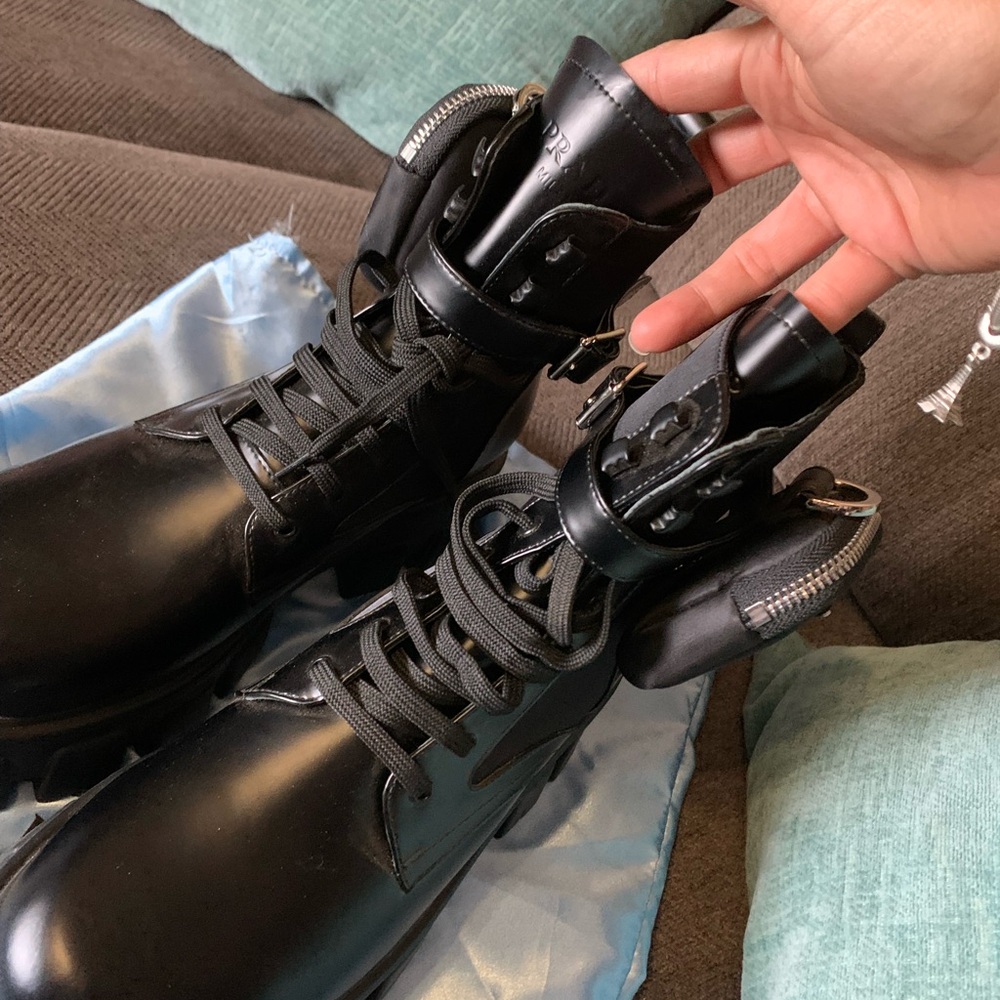Fashion Black Lace-Up Ankle Boots sz 42 euc - Picture 4 of 5